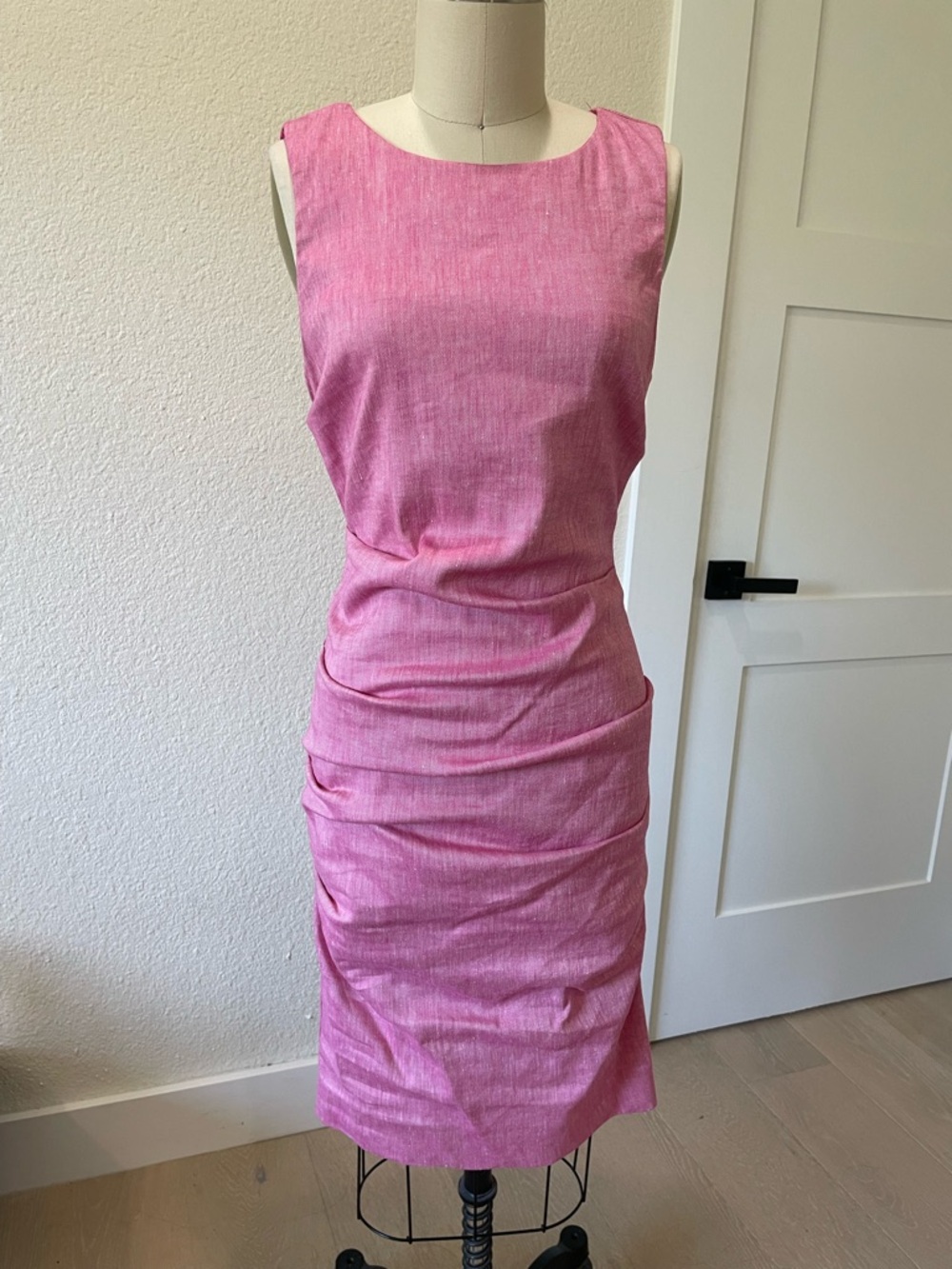 Nicole Miller Pink Sleeveless Ruched Sheath Midi Dress